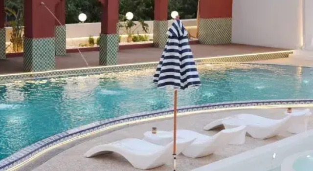 Lis Amman Holiday Villa Seaview Pool Estate Hotel (Erhai Airport Branch), Buchen Sie Hotel Dali Yunnan