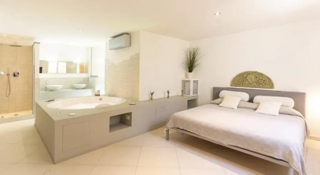 Luxury Green Marignana Villa, Versilia, Pool, Ac, Sauna, Prenota Villa Hotel a Versilia con piscina, Piscina