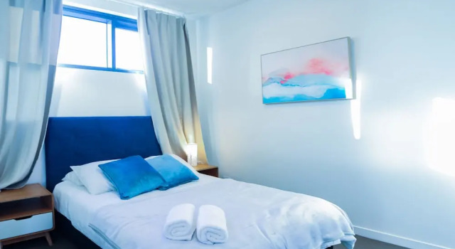 Waterfront City View Apartment, Rezerwuj Apartament West End Queensland