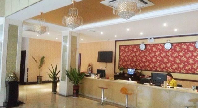 Longfuzhai Hotel, Prenota Hotel Hotel a Henan con parcheggio, Parcheggio