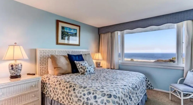 1110 Beach Walker