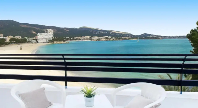 Апартаменты Superior с 2 комнатами с балконом и с видом на море Apartamentos Calablanca