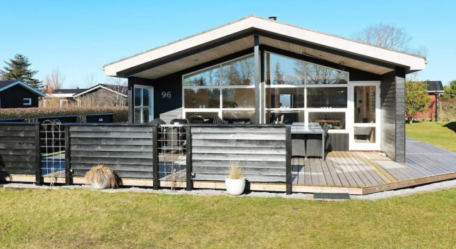 Коттедж 6 person holiday home in Hadsund