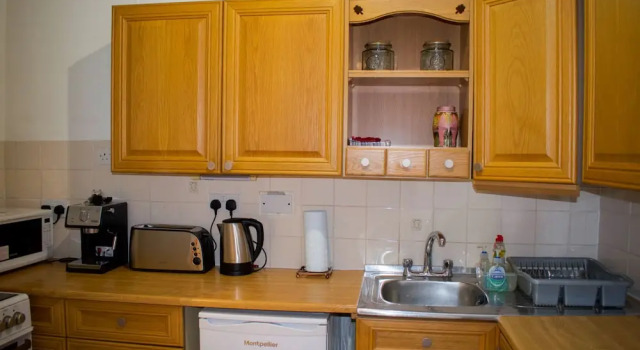 Bright and Spacious Home by Leith Walk, Prenota Hotel Hotel a Lothian con parcheggio, Parcheggio
