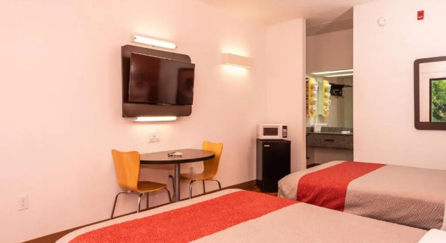 Четырёхместный номер Deluxe Motel 6-Kingsport, TN
