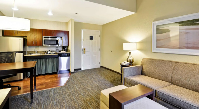 Номер Premium Homewood Suites by Hilton Augusta
