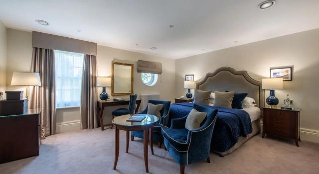 Номер Luxury Rushton Hall Hotel and Spa