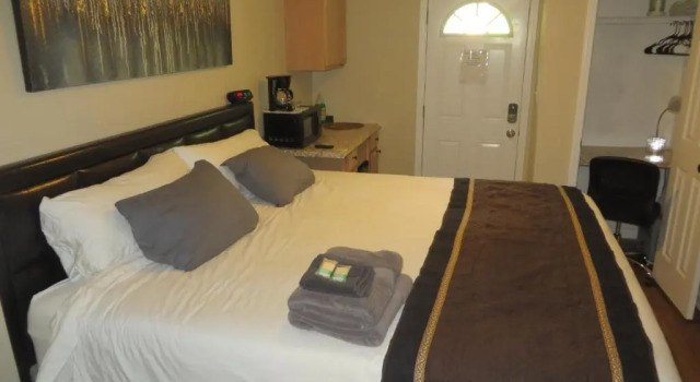 Двухместный люкс Deluxe The King Suites - Netflix, Disney, Amzn Video -near ATL Hartsfield Jackson Airport