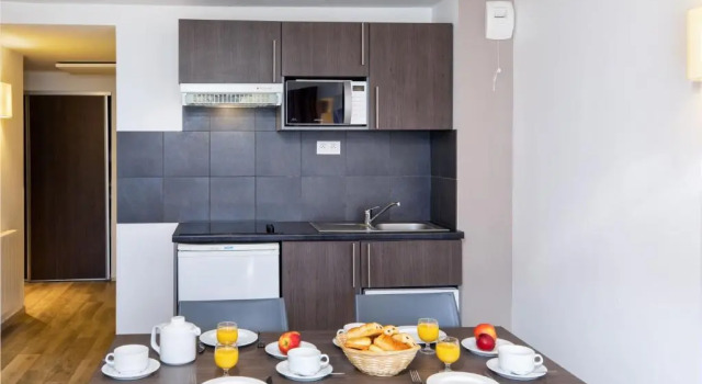 Апартаменты с 2 комнатами SOWELL RESIDENCES Pierre Blanche