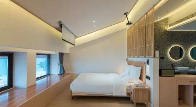 Семейный люкс с видом на море Weizhou Island Versailles Seaview Resort