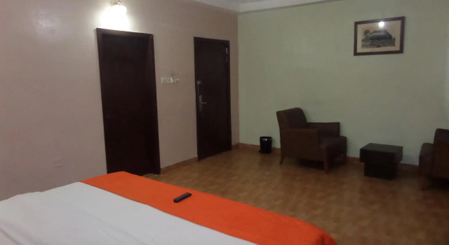 Номер Deluxe Downtown Royal Hotel