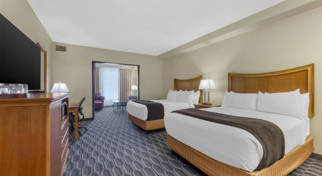 Четырёхместный люкс Best Western Plus Swiss Chalet Hotel & Suites