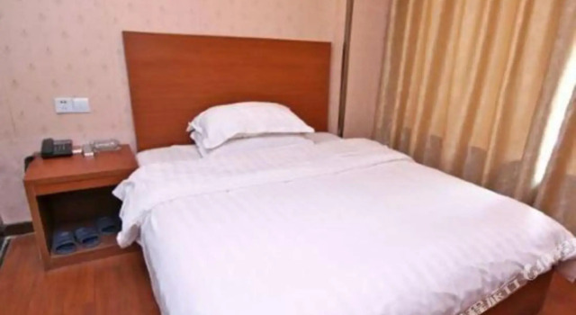 Jiangyang Business Hotel (Shanghai Jiamusi Road), Varaa Hotelli Yangpu 