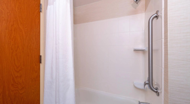 Четырёхместный номер Standard Fairfield Inn & Suites Greensboro Wendover