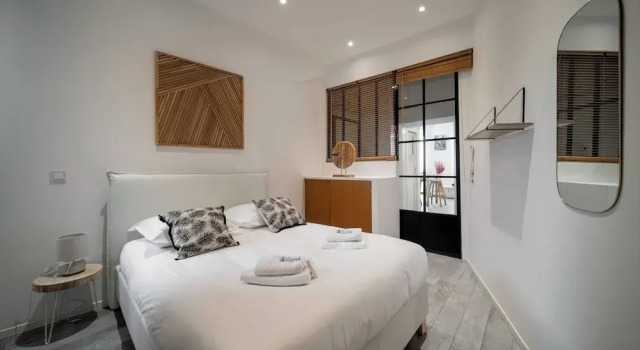 Charming Flat 4p Vieux Port, Забронировать Апартаменты/квартира Отели Канн с парковкой, рядом с Le Croisette Casino Barriere de Cannes, Парковка