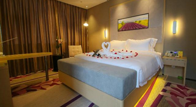 Люкс Deluxe Lavande Hotel Yichang Railway East Station Branch
