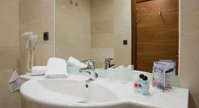 Одноместный номер Standard Sercotel Riscal