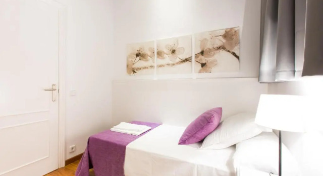 Апартаменты Comfort Serennia Apartamentos Ramblas - Plaça Catalunya