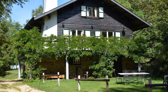 Шале Luxury Pet-friendly Chalet in Bièvre near Forest