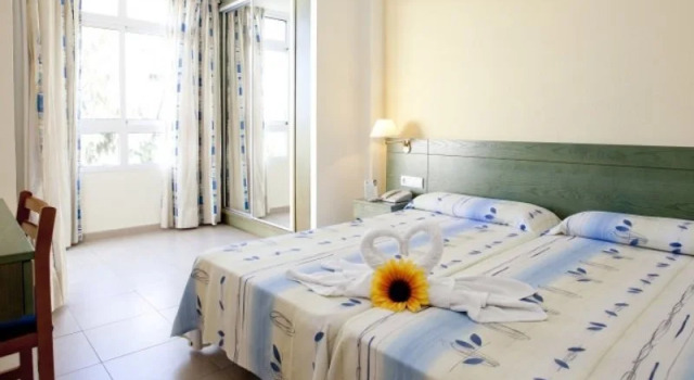 Hotel Sahara Playa, Забронировать Отель Отели Плайя дель Инглес с парковкой, рядом с Экуменический храм Эль-Сальвадор, Парковка