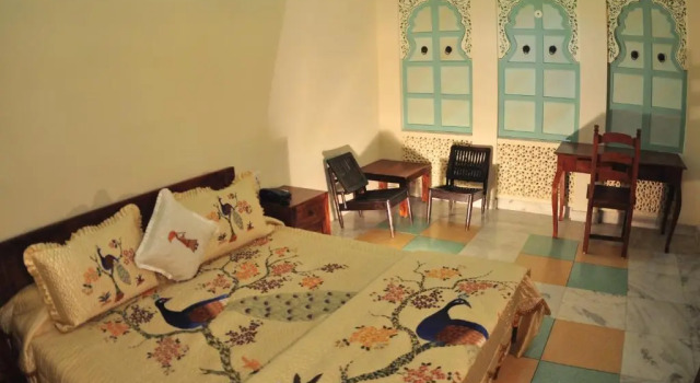 Номер Comfort Rani Mahal Hotel