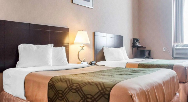 Четырёхместный номер Standard Woodstock Inn and Suites