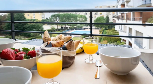 Апартаменты Superior Nemea Appart Hotel Le Lido Cagnes sur Mer