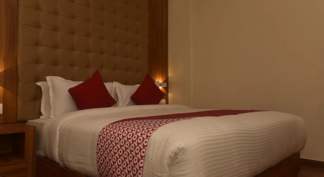 OYO 19615 Flagship Art Hotels