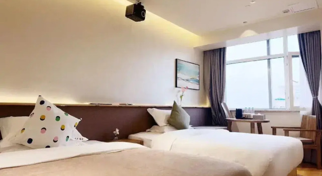 Двухместный семейный номер Standard с видом на город Chenshe Hotel Xiaonanmen Morning Market