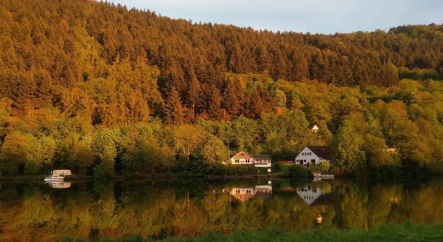 Апартаменты c 1 комнатой Altes Fährhaus an der Mosel anno1633
