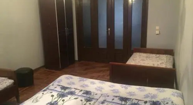 154 Agmashenebeli Guest House, Book Guesthouse Kobuleti 