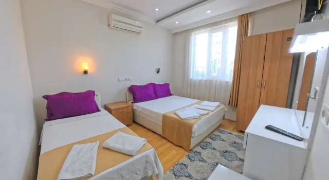Трёхместный номер Standard с балконом Kervansaray Hotel