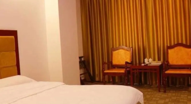 Zhangjiajie Wind and Cloud Holiday Hotel, Забронировать Отель Чжанцзяцзе Хунань