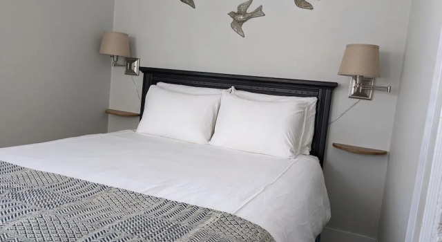Luckystone Inn, Book Hotel Hoteller i Saugatuck med parkering, Parkering
