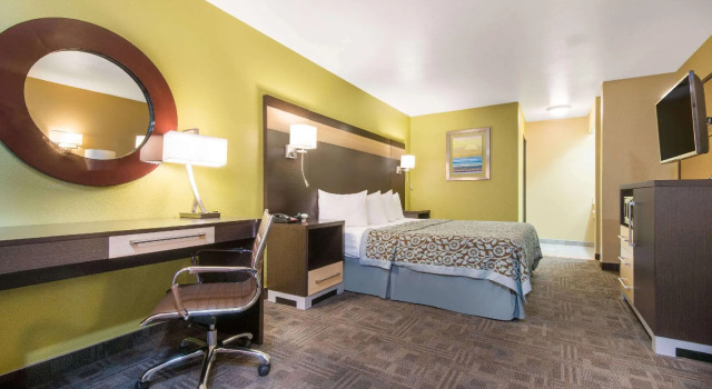 Двухместный номер Standard Days Inn by Wyndham Carlsbad