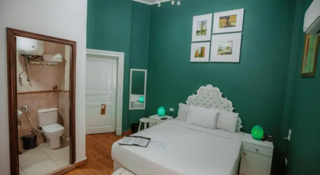 Двухместный номер Standard с балконом Tahrir Plaza Suites - Museum View