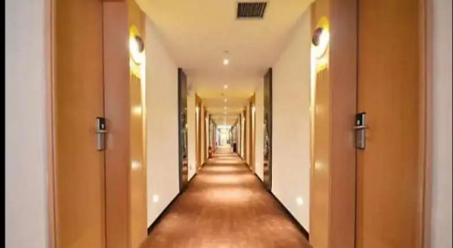 IU Hotel Zhengzhou Xinzheng Sias International University Branch, Book Hotel Xinzheng Henan