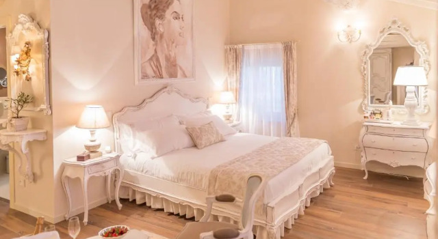 Номер Luxury Maison Resola - Rooms Experience