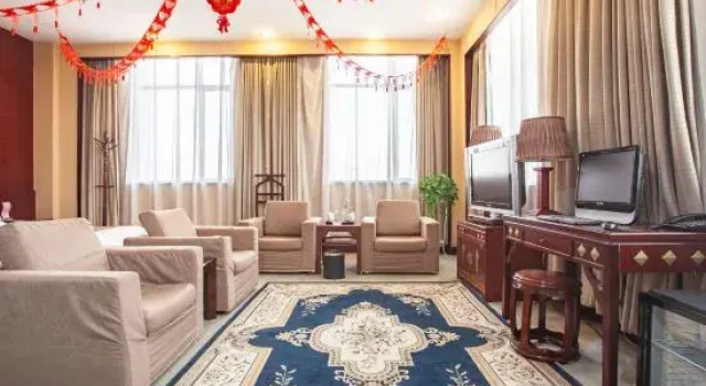Люкс Deluxe Taoyuan International Hotel