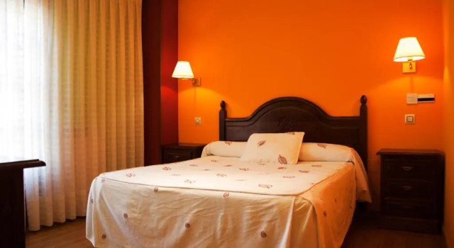 Трёхместный номер Standard с балконом Hotel Rural Tierra de Lobos