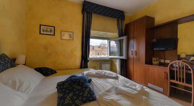 Четырёхместный номер Standard с видом на внутренний двор B&B A Picture of Rome