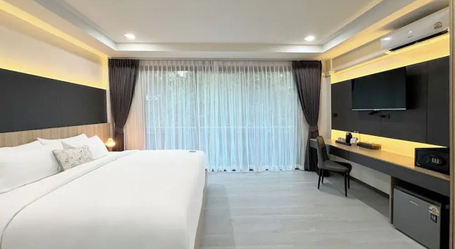 Номер Standard Seaside Naithon Phuket