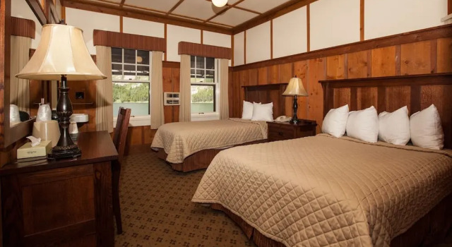 Many Glacier Hotel - Inside the Park, จอง โรงแรม สวิฟต์เคอร์เรนต์ สหรัฐอเมริกา