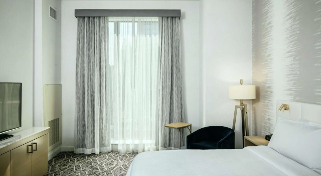 Двухместный люкс c 1 комнатой Hilton Garden Inn Seattle Bellevue Downtown, WA