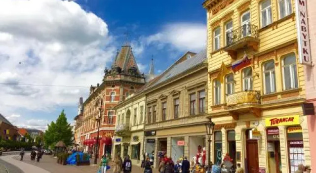 Luxury Apartments Kosice Centre, Rezerwuj Apartament Hotele w Košický kraj z parkingiem, Parking