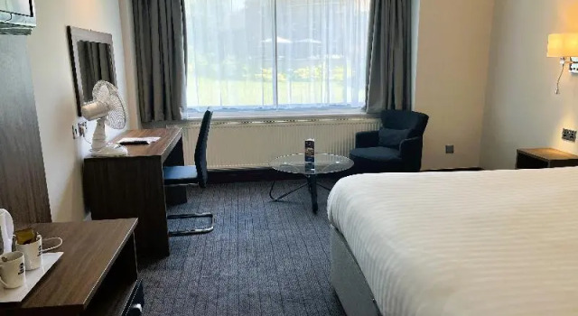 Номер Superior Best Western Plough and Harrow Hotel