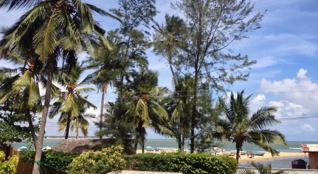 PJs Beach Hotel