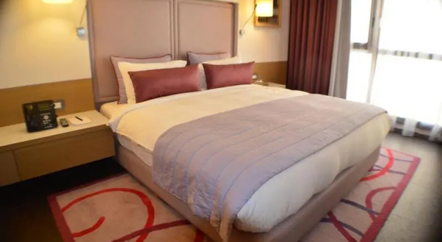 Номер Standard Saifi Suites Hotel