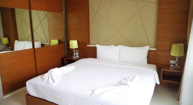 Люкс Tai-Pan Resort and Condominium