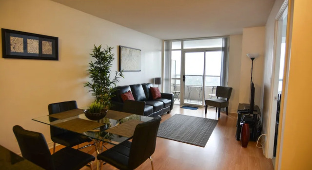 Апартаменты Deluxe c 1 комнатой с видом на озеро Maplewood Suites - Square One